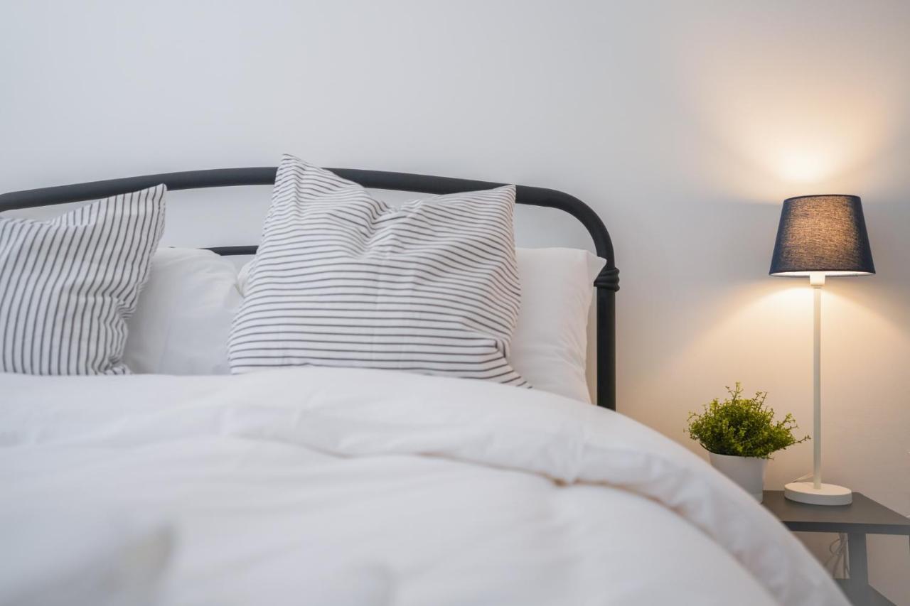 Stylish Apartment With Private Parking Кардифф Экстерьер фото