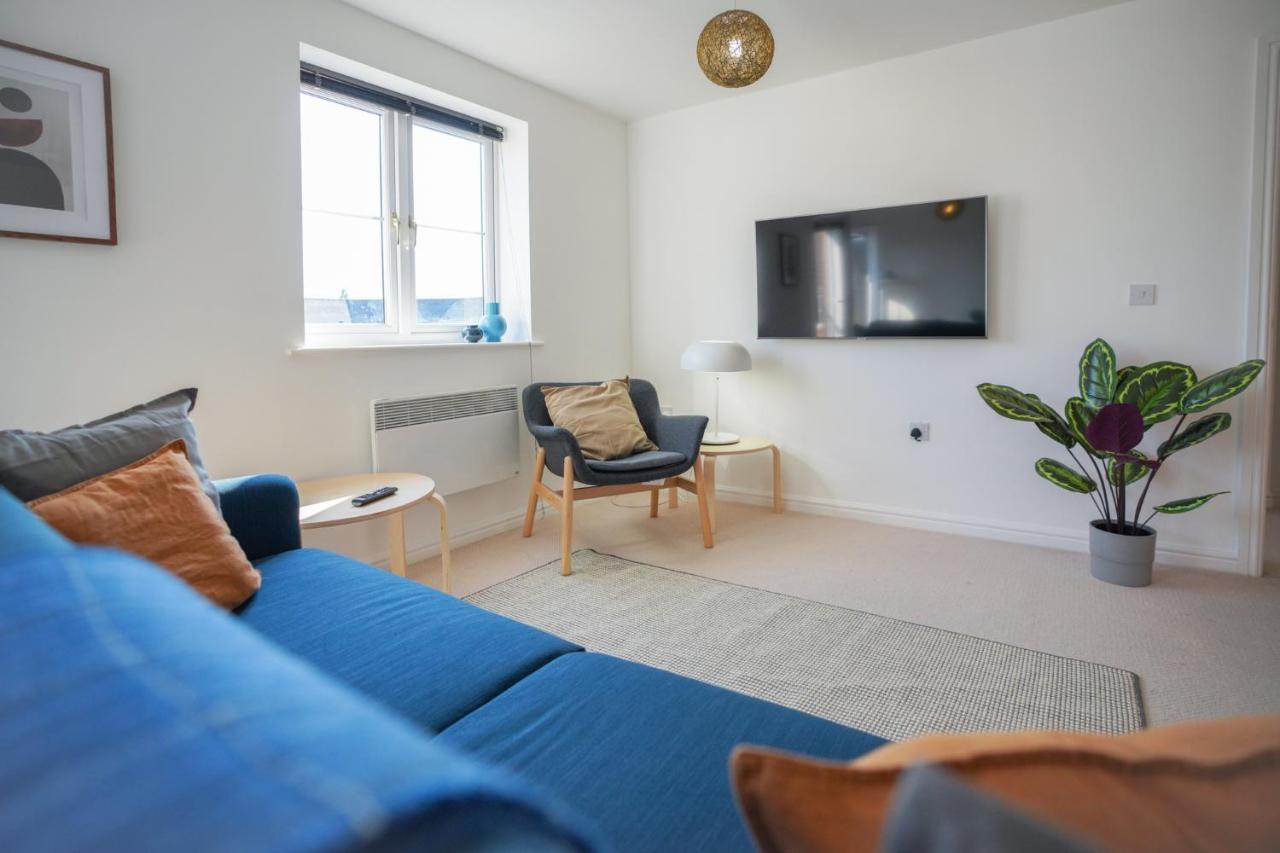 Stylish Apartment With Private Parking Кардифф Экстерьер фото